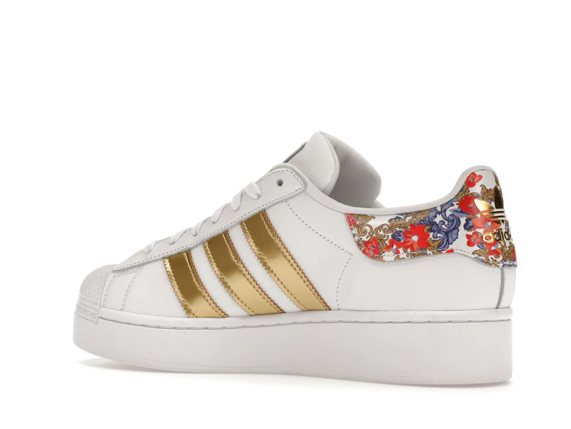 Vue 22 de adidas Superstar Bold HER Studio London Floral 