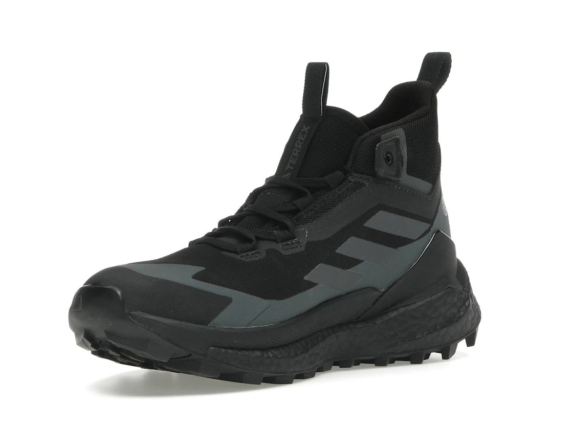 Vue 15 de adidas Terrex Free Hiker 2 Core Black Grey 