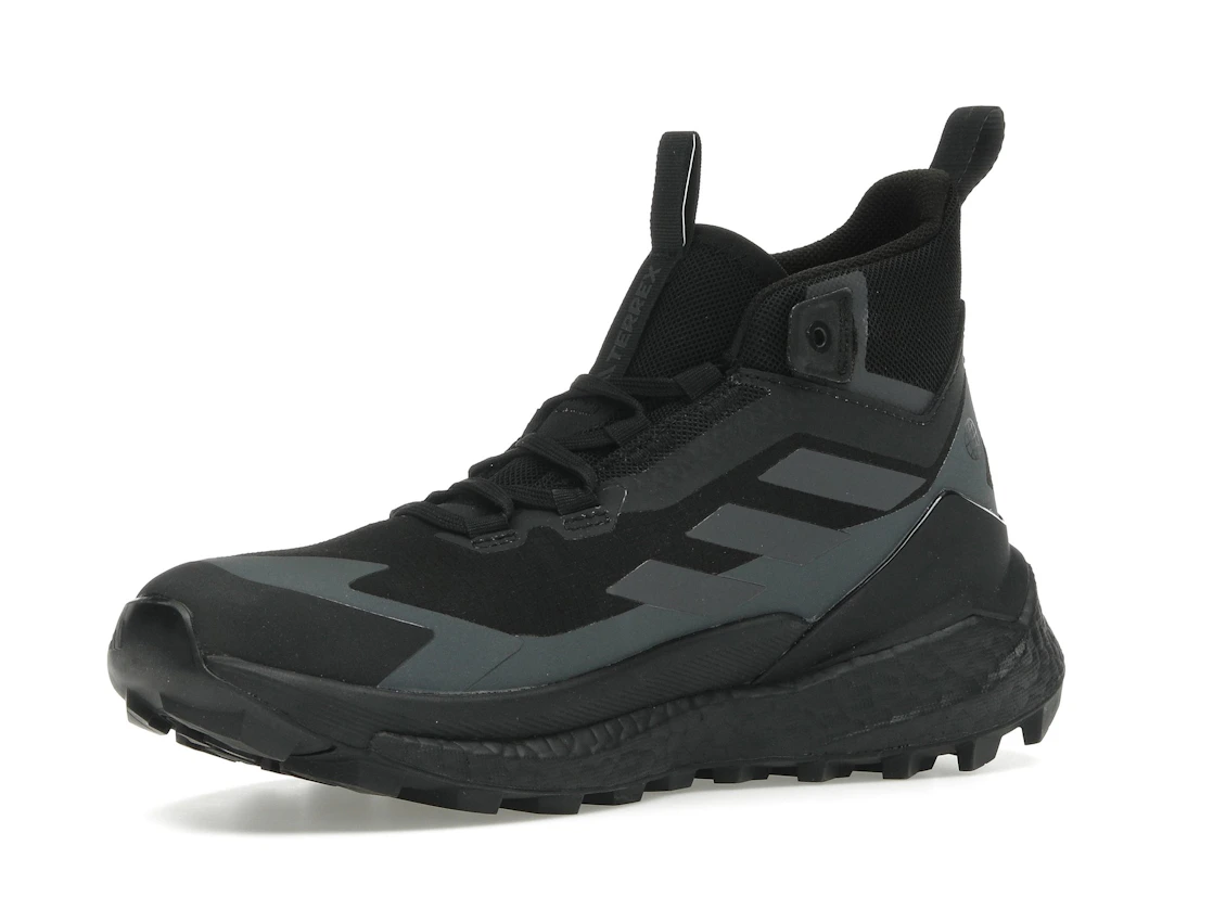 Vue 16 de adidas Terrex Free Hiker 2 Core Black Grey 