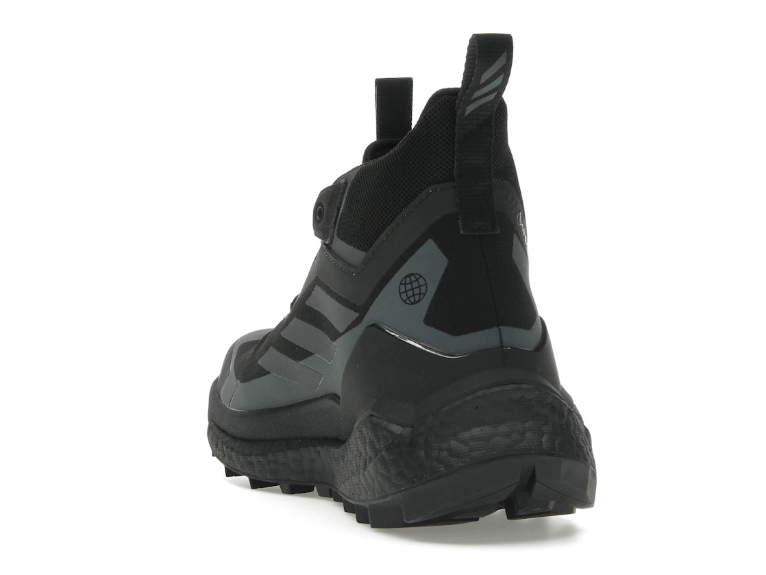 Vue 26 de adidas Terrex Free Hiker 2 Core Black Grey 