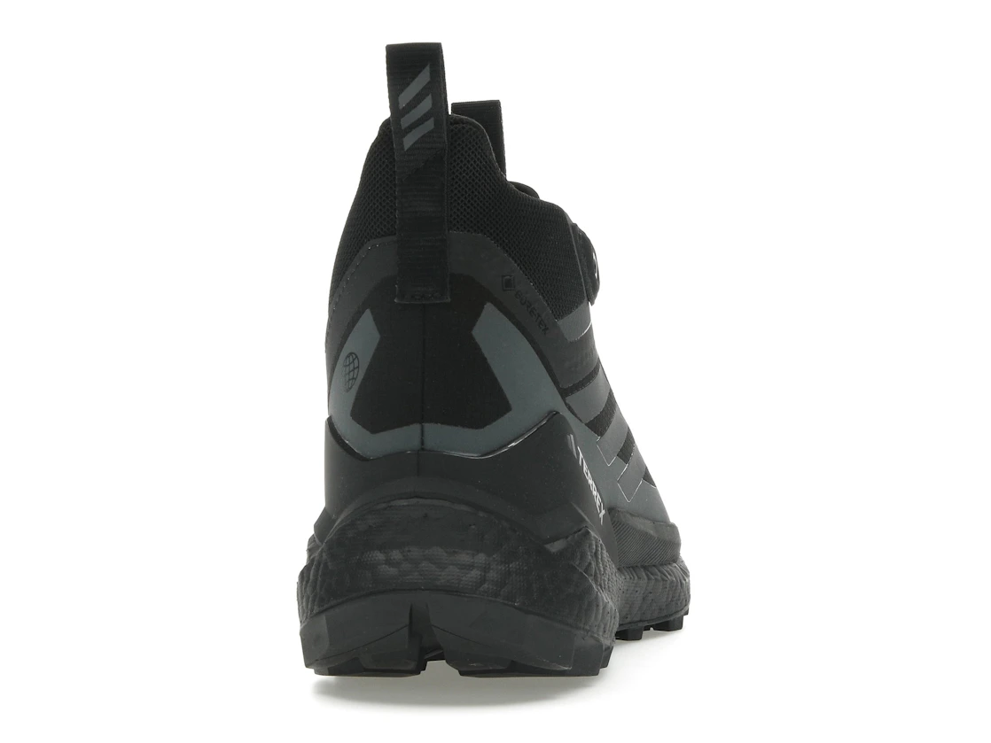 Vue 29 de adidas Terrex Free Hiker 2 Core Black Grey 