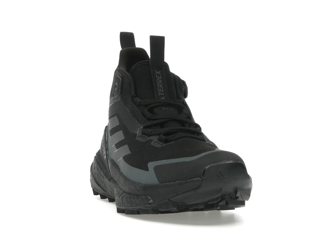 Vue 8 de adidas Terrex Free Hiker 2 Core Black Grey 