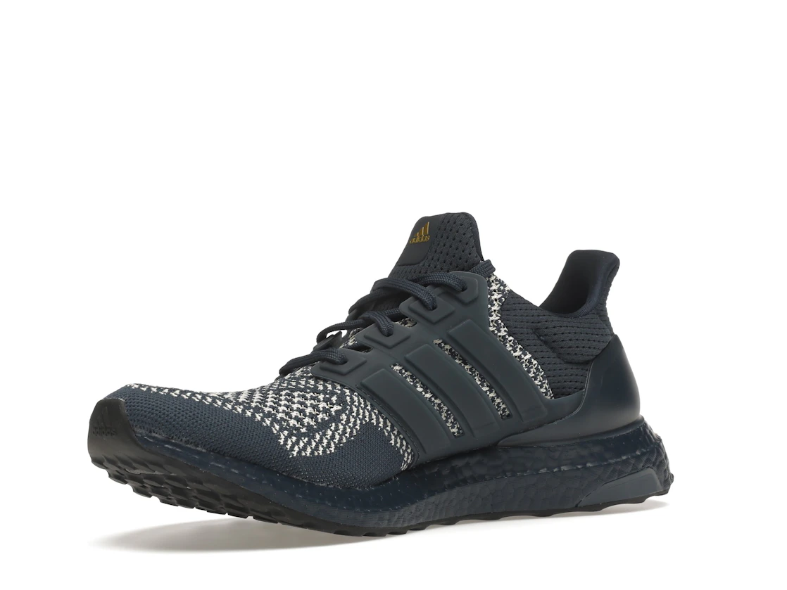 Vue 15 de adidas Ultra Boost 1.0 DNA Crew Navy