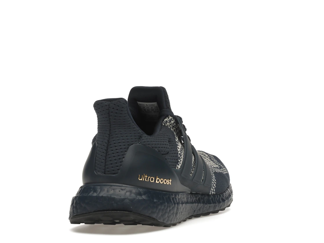 Vue 30 de adidas Ultra Boost 1.0 DNA Crew Navy