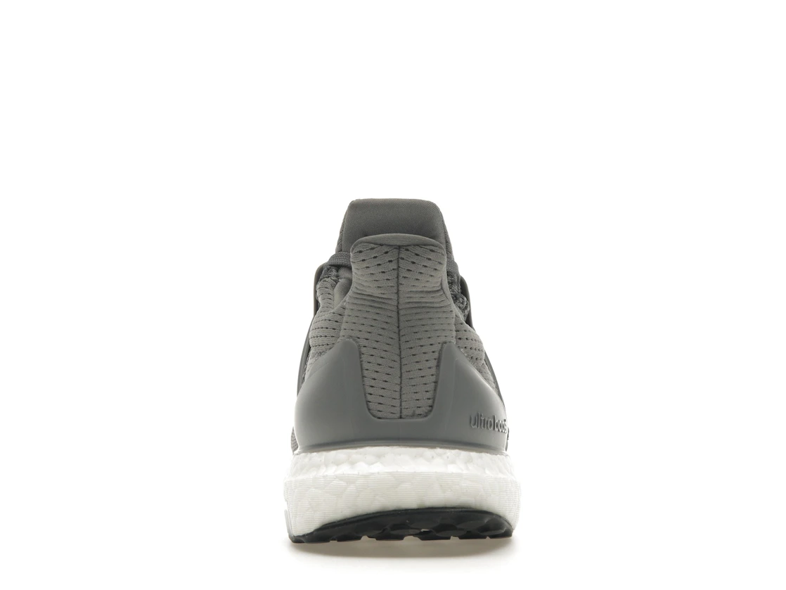 Vue 28 de adidas Ultra Boost 1.0 DNA Grey