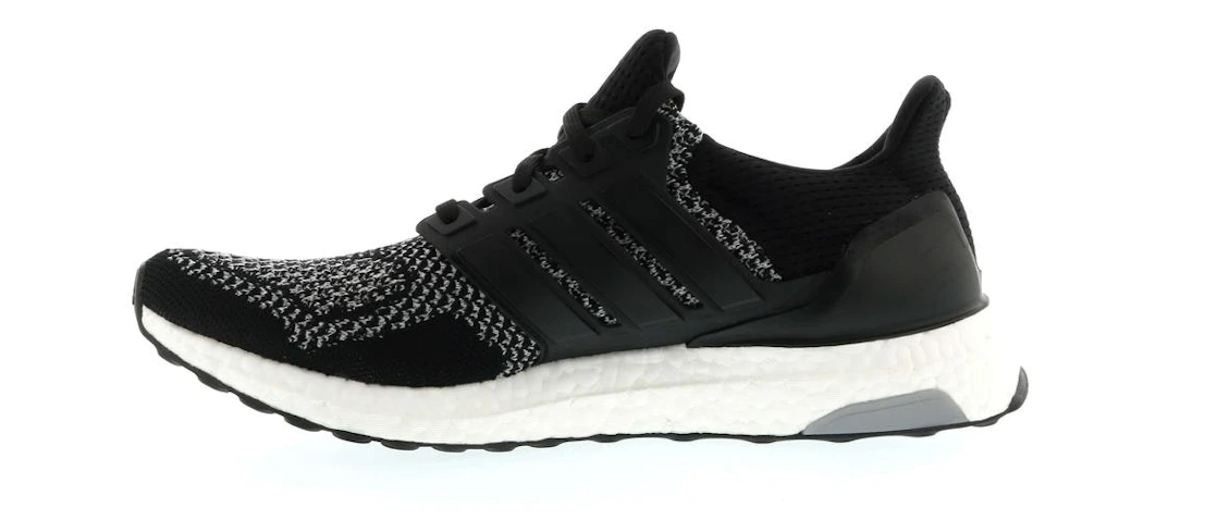 Vue 13 de adidas Ultra Boost 1.0 Black Reflective (2015)