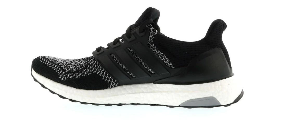 Vue 14 de adidas Ultra Boost 1.0 Black Reflective (2015)