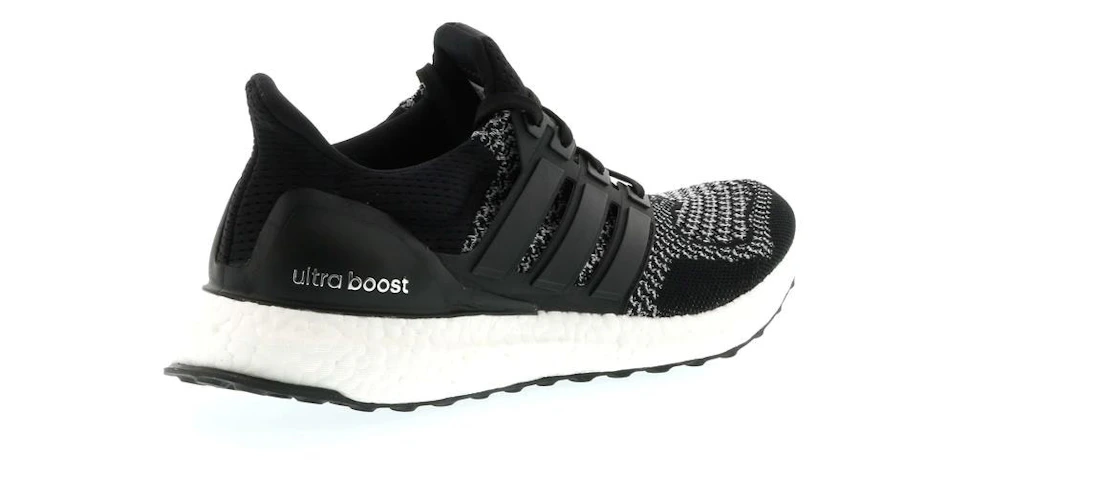 Vue 23 de adidas Ultra Boost 1.0 Black Reflective (2015)