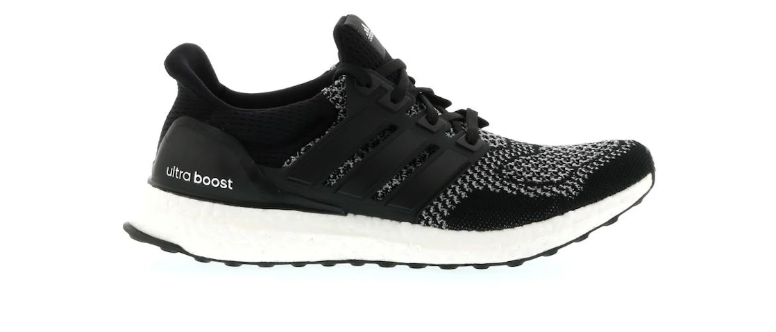 Vue 26 de adidas Ultra Boost 1.0 Black Reflective (2015)