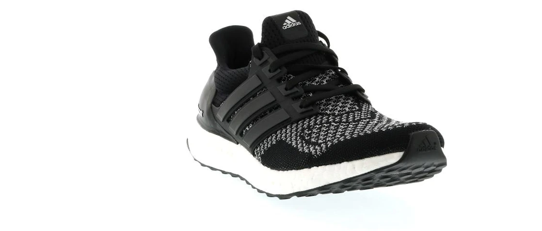 Vue 5 de adidas Ultra Boost 1.0 Black Reflective (2015)