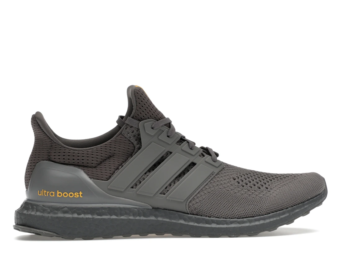 Vue 36 de adidas Ultra Boost 1.0 Charcoal Semi Spark