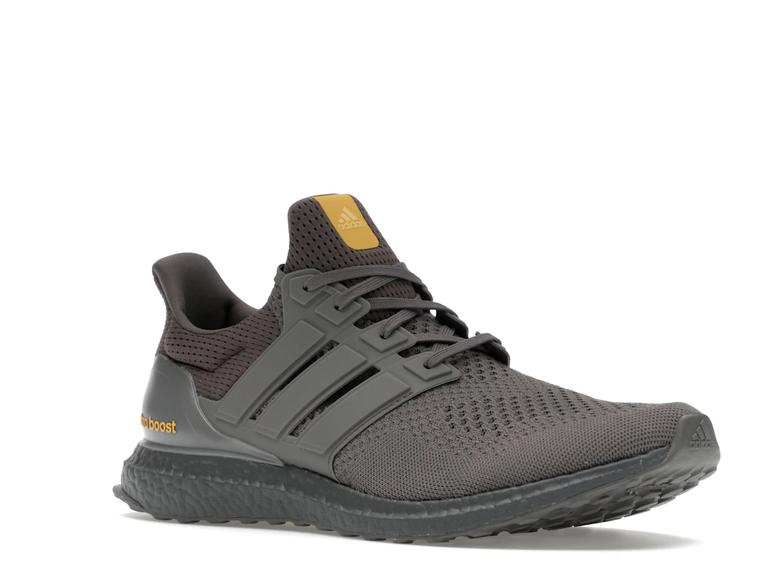 Vue 5 de adidas Ultra Boost 1.0 Charcoal Semi Spark