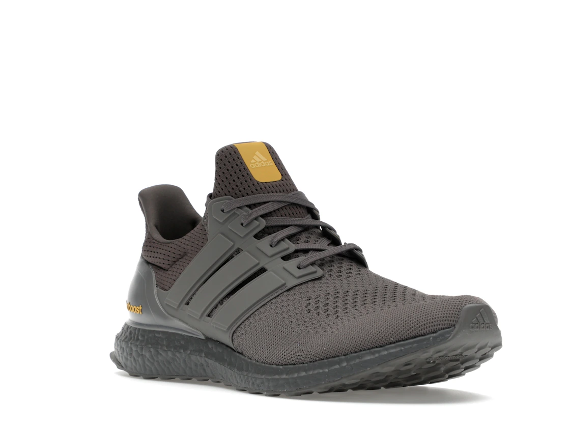 Vue 6 de adidas Ultra Boost 1.0 Charcoal Semi Spark