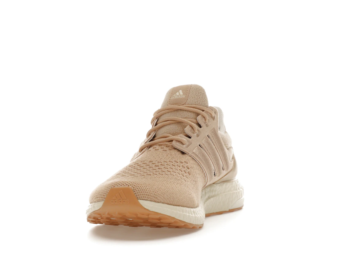 Vue 12 de adidas Ultra Boost 1.0 Magic Beige Off White 