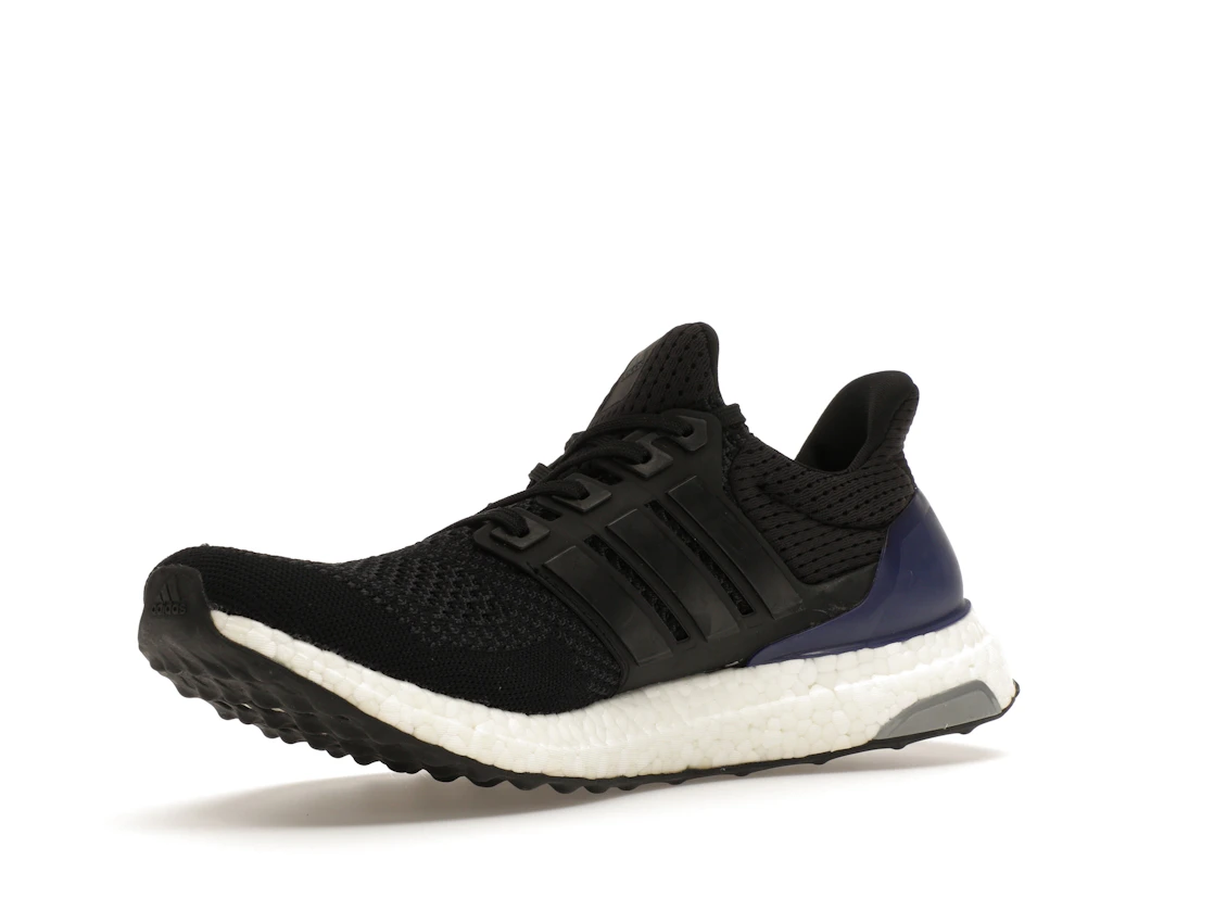 Vue 15 de adidas Ultra Boost 1.0 OG Black Gold Purple