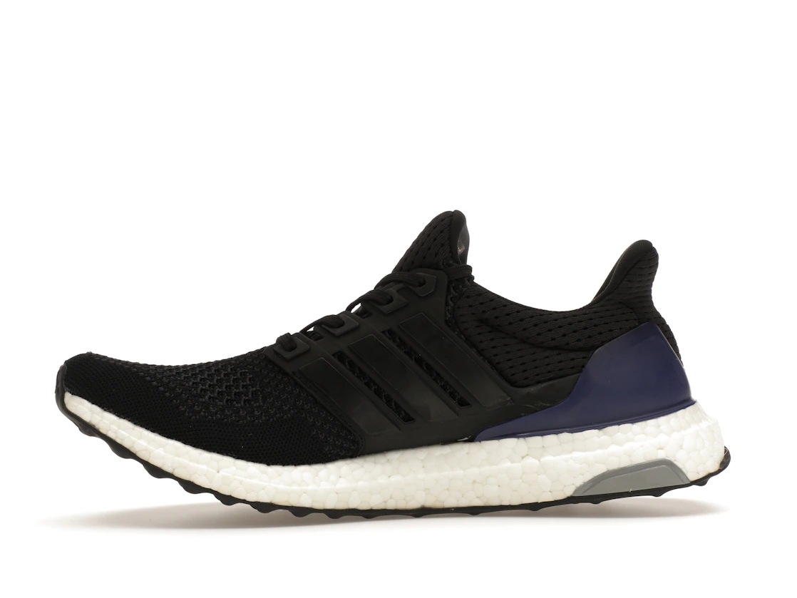 Vue 18 de adidas Ultra Boost 1.0 OG Black Gold Purple