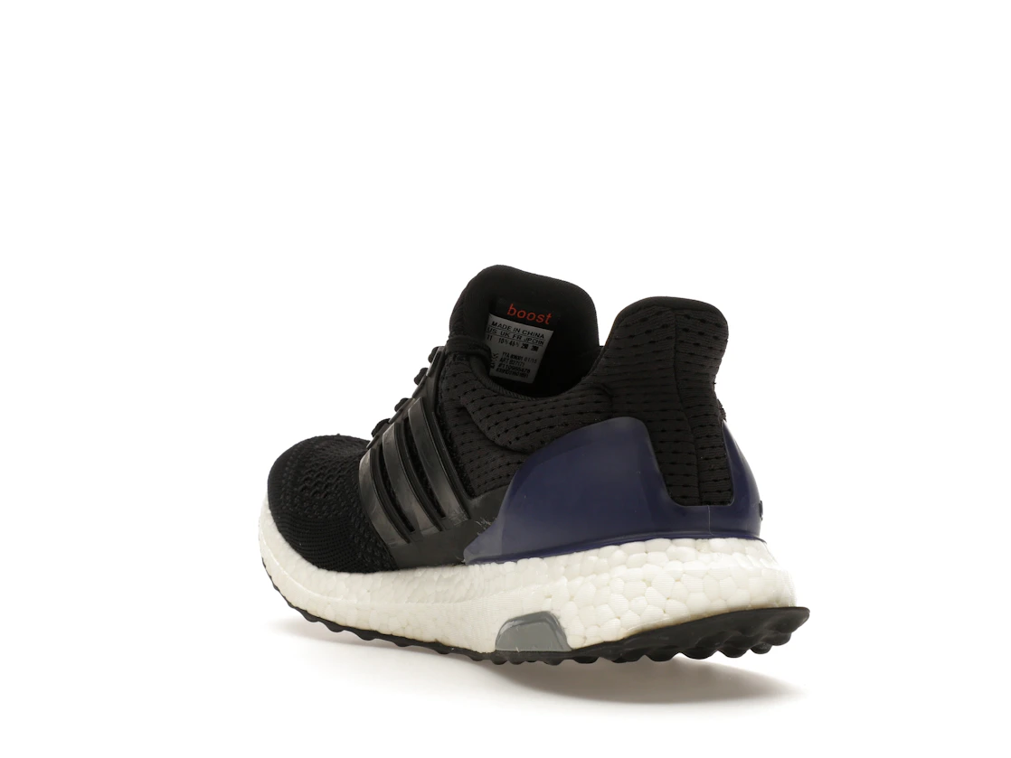 Vue 25 de adidas Ultra Boost 1.0 OG Black Gold Purple