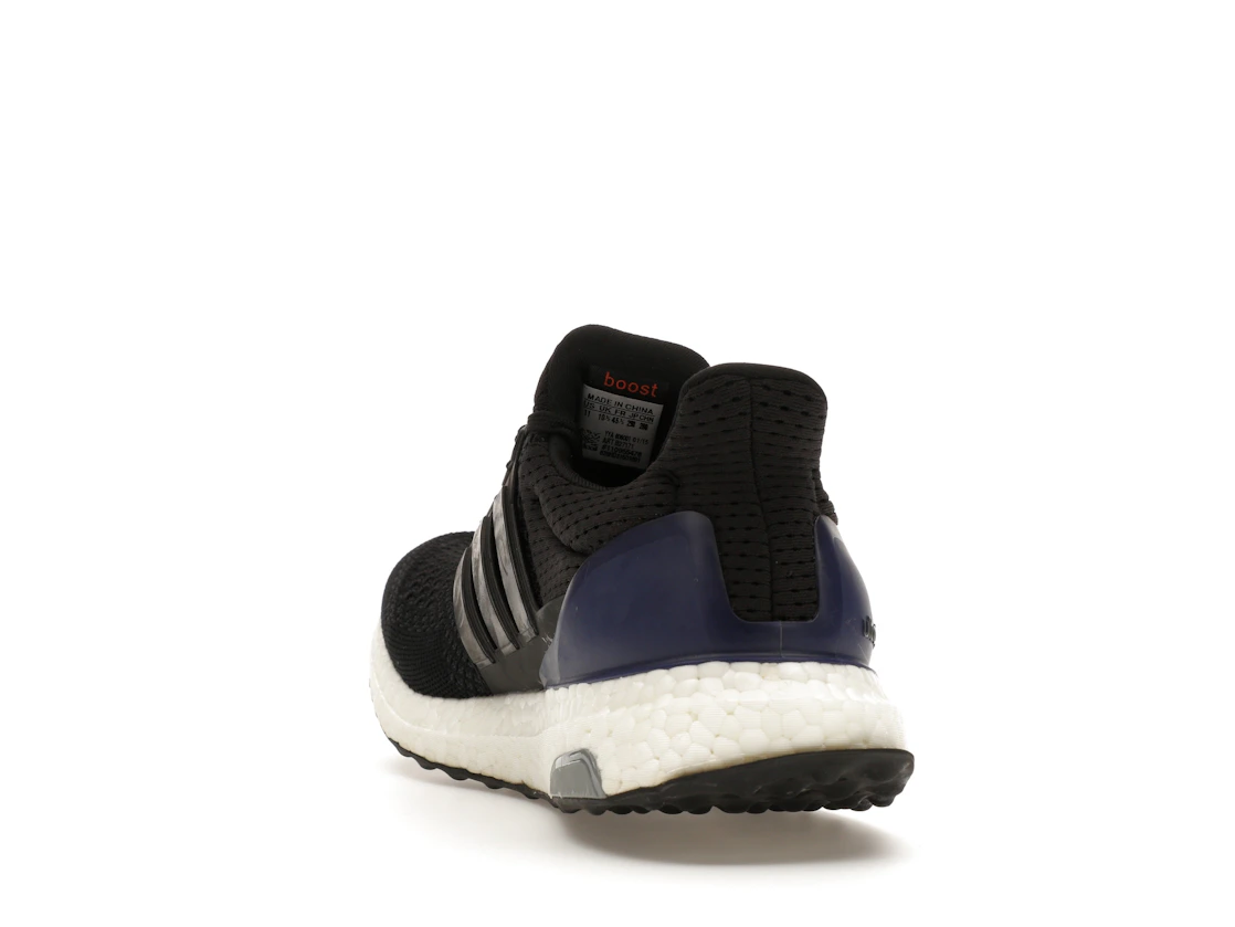 Vue 26 de adidas Ultra Boost 1.0 OG Black Gold Purple