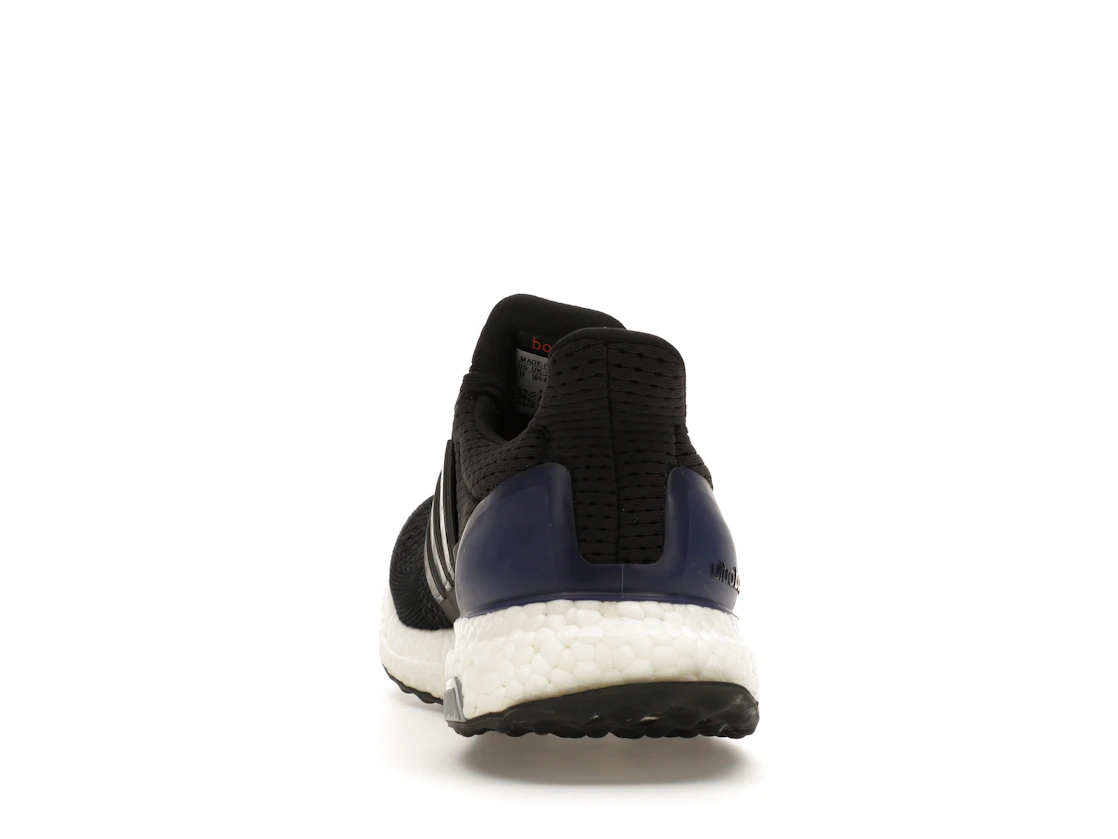 Vue 27 de adidas Ultra Boost 1.0 OG Black Gold Purple