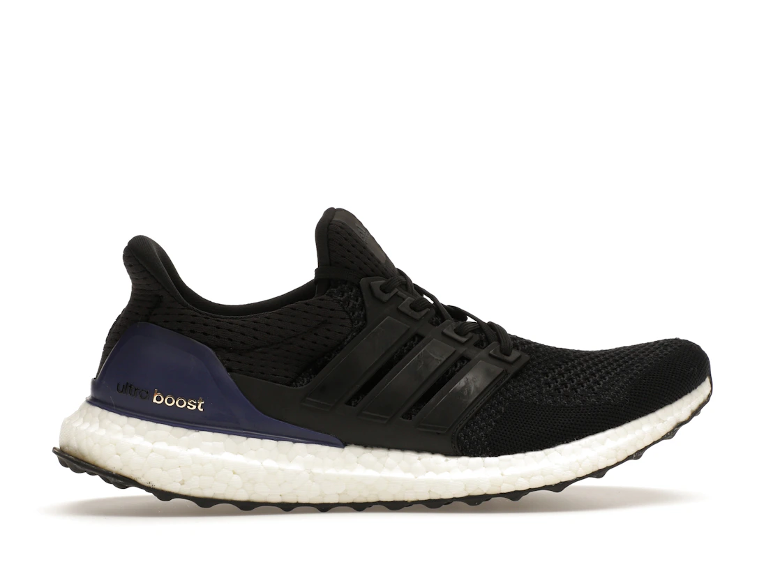 Vue 36 de adidas Ultra Boost 1.0 OG Black Gold Purple