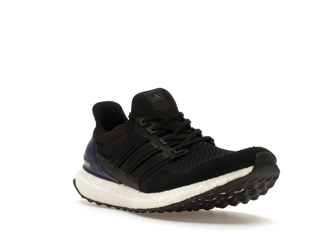Vue 6 de adidas Ultra Boost 1.0 OG Black Gold Purple