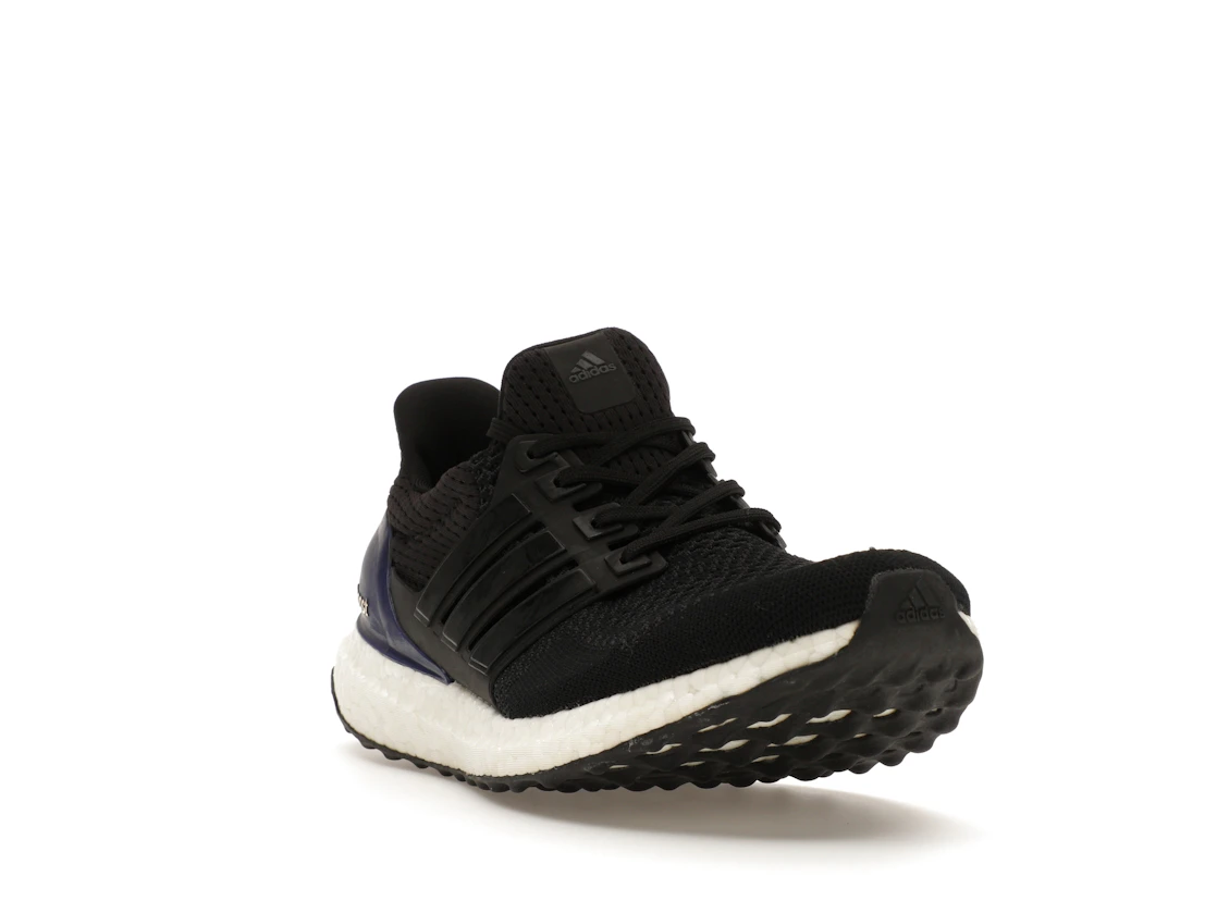 Vue 7 de adidas Ultra Boost 1.0 OG Black Gold Purple