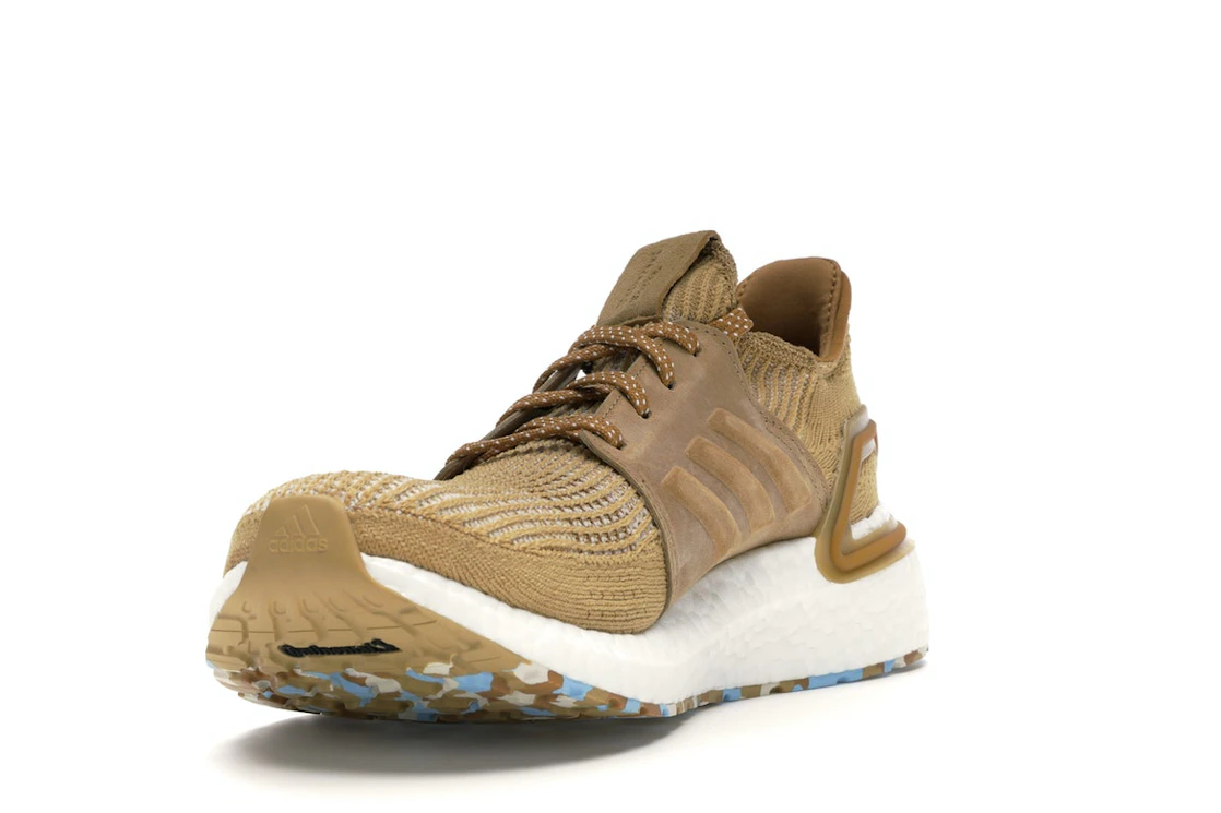Vue 13 de adidas Ultra Boost 19 Universal Works Sand