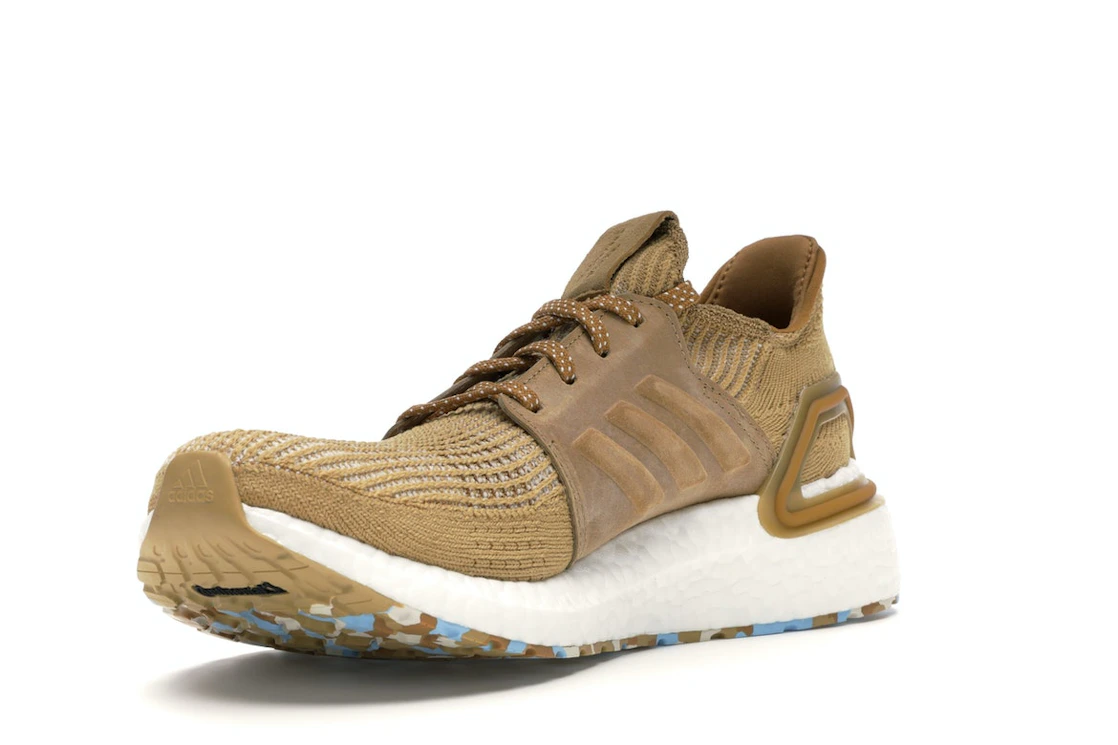 Vue 14 de adidas Ultra Boost 19 Universal Works Sand