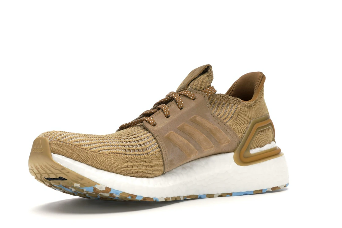 Vue 15 de adidas Ultra Boost 19 Universal Works Sand