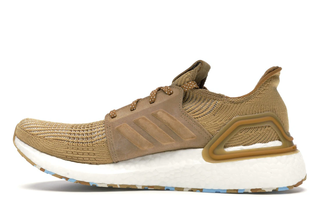 Vue 20 de adidas Ultra Boost 19 Universal Works Sand