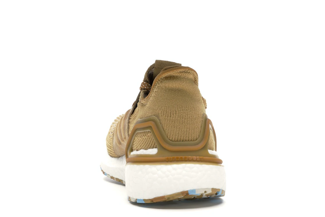 Vue 27 de adidas Ultra Boost 19 Universal Works Sand