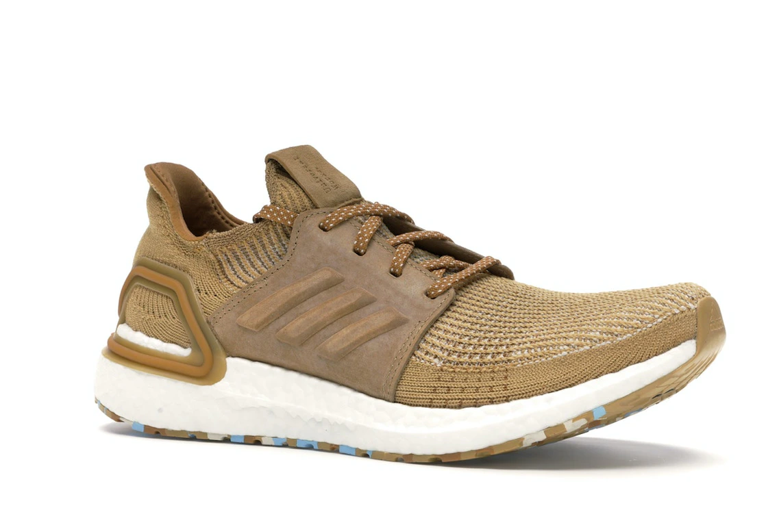 Vue 4 de adidas Ultra Boost 19 Universal Works Sand