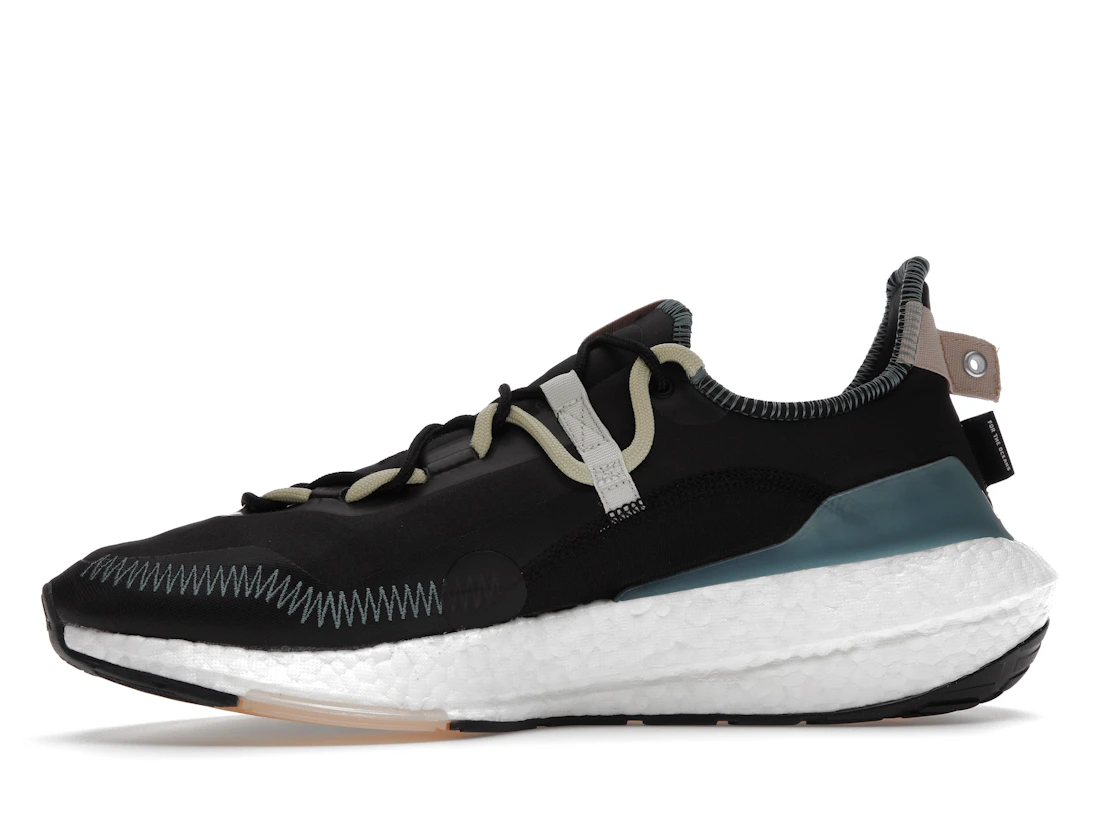 Vue 18 de adidas Ultra Boost 21 Parley Carbon