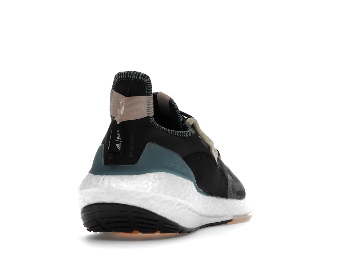 Vue 30 de adidas Ultra Boost 21 Parley Carbon