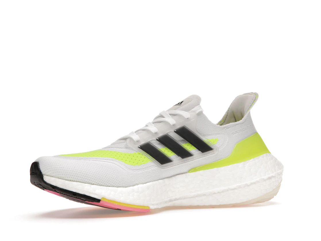 Vue 16 de adidas Ultra Boost 21 White Solar Yellow