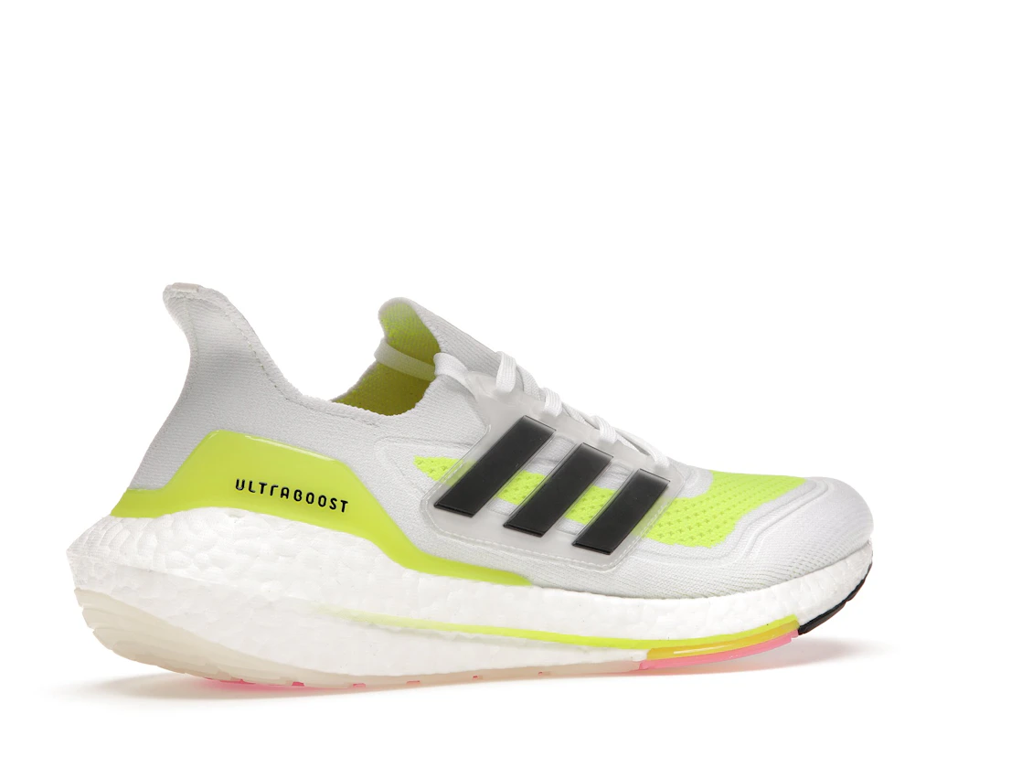Vue 34 de adidas Ultra Boost 21 White Solar Yellow