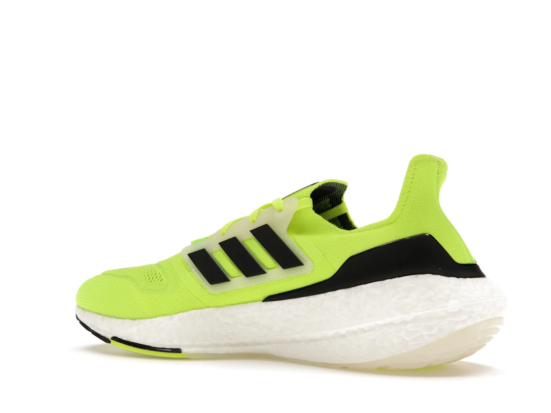 Vue 22 de adidas Ultra Boost 22 Solar Yellow