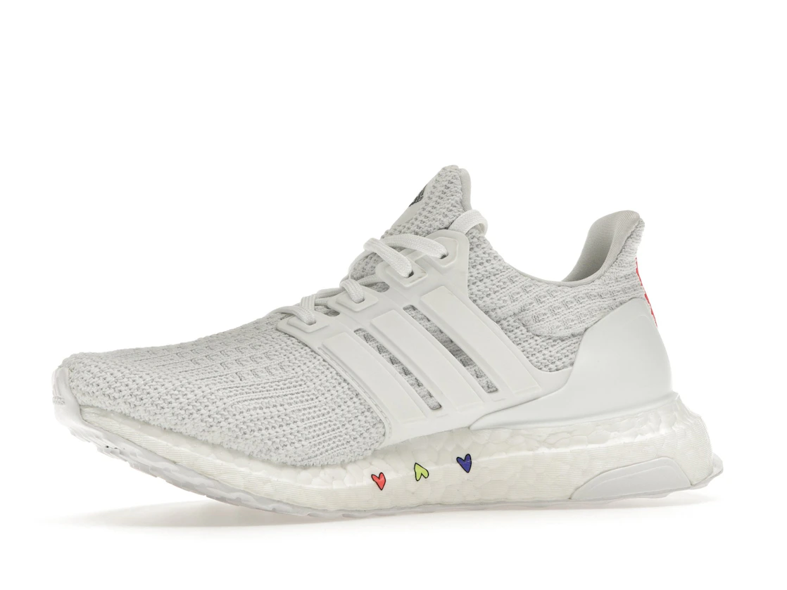 Vue 17 de adidas Ultra Boost 4.0 DNA Hearts Pack White 