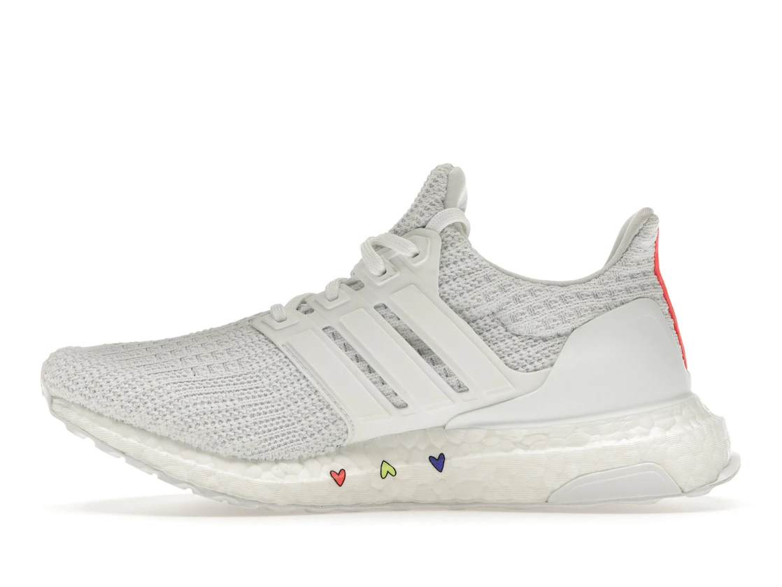 Vue 19 de adidas Ultra Boost 4.0 DNA Hearts Pack White 