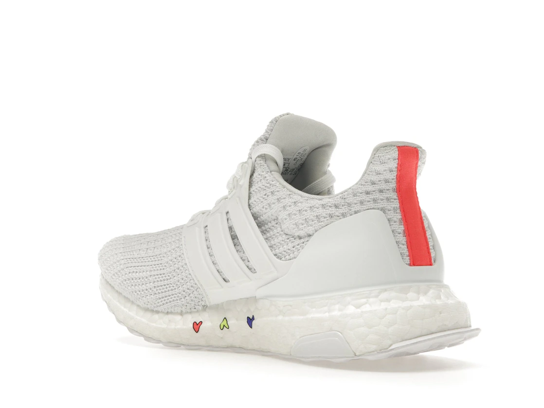 Vue 24 de adidas Ultra Boost 4.0 DNA Hearts Pack White 