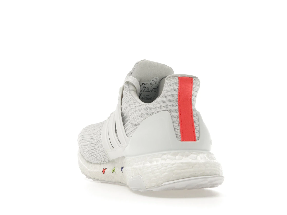 Vue 26 de adidas Ultra Boost 4.0 DNA Hearts Pack White 