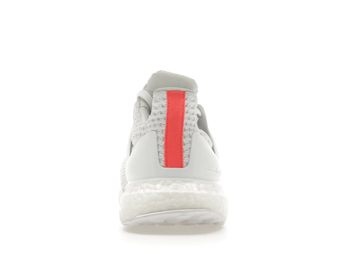 Vue 28 de adidas Ultra Boost 4.0 DNA Hearts Pack White 