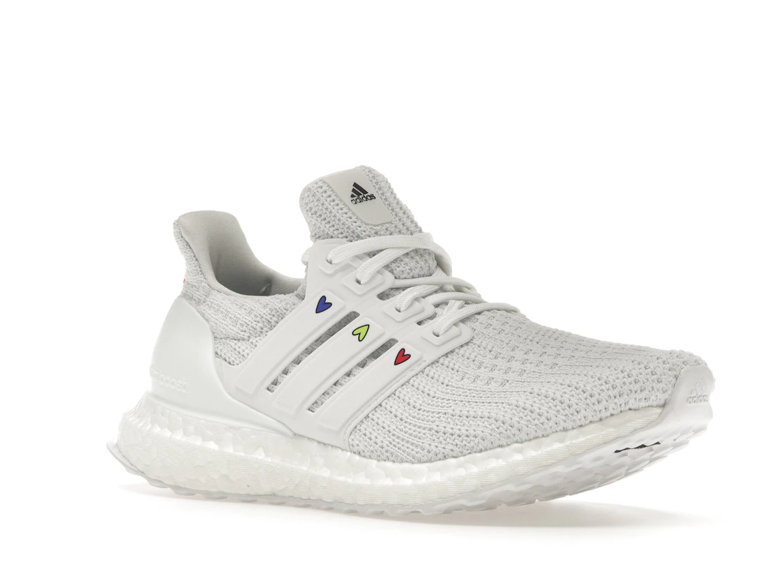 Vue 5 de adidas Ultra Boost 4.0 DNA Hearts Pack White 