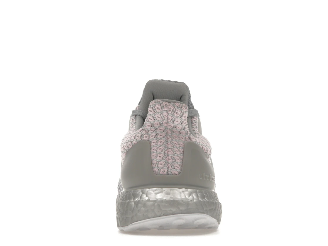 Vue 28 de adidas Ultra Boost 5.0 DNA Halo Silver 