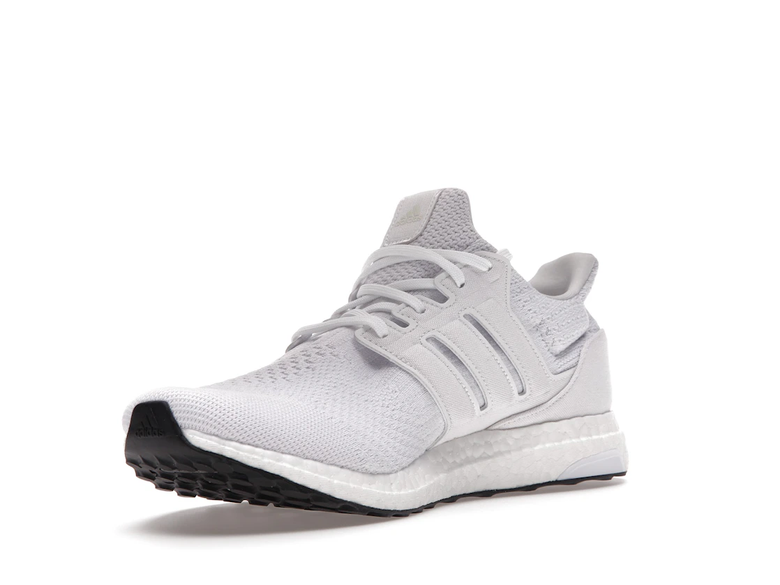 Vue 14 de adidas Ultra Boost 5.0 DNA Triple White