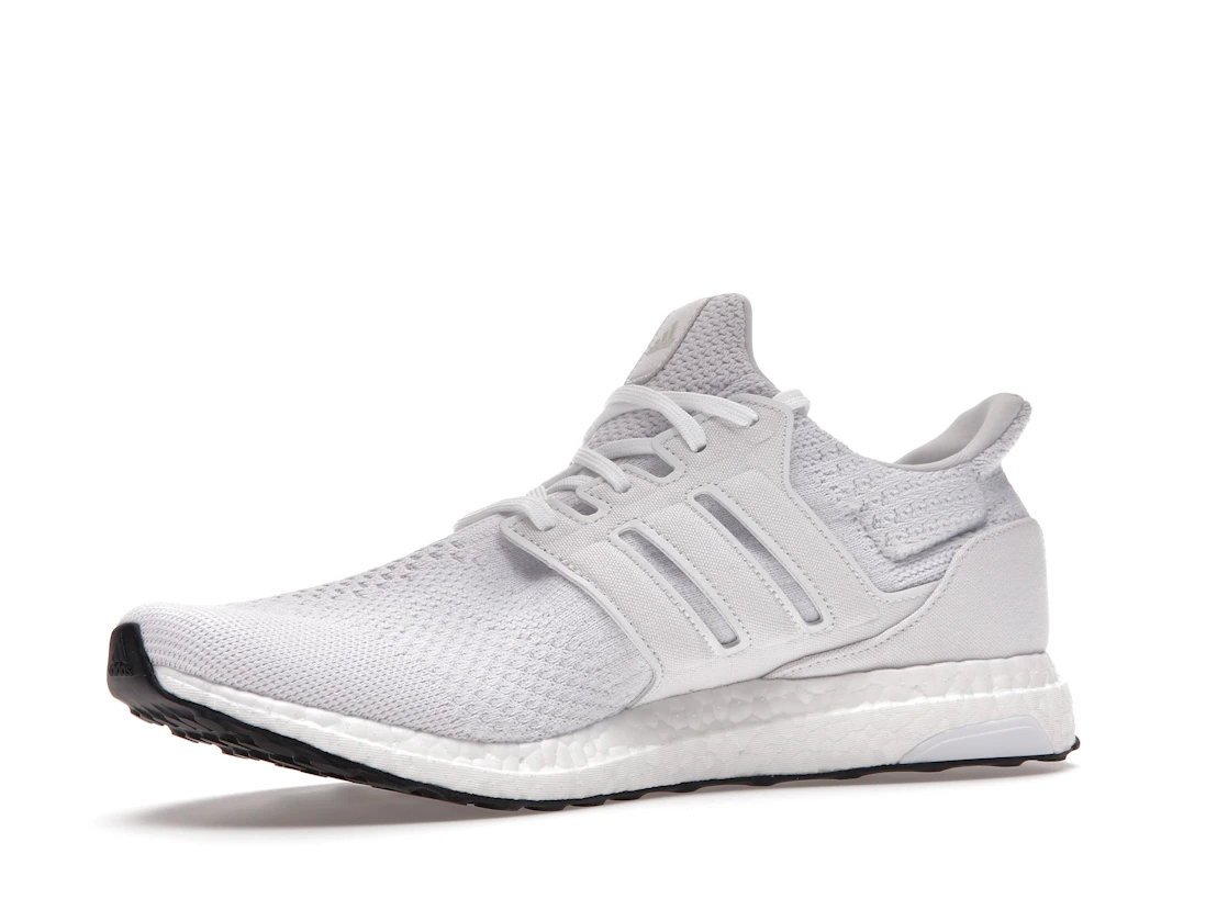 Vue 16 de adidas Ultra Boost 5.0 DNA Triple White