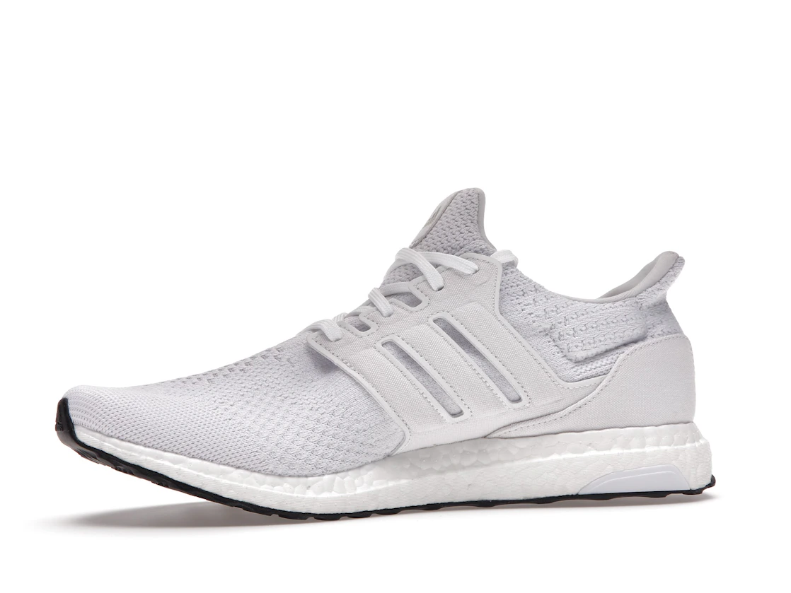 Vue 17 de adidas Ultra Boost 5.0 DNA Triple White