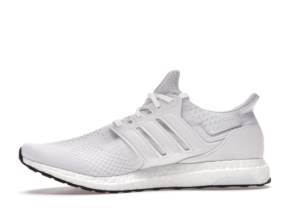 Vue 18 de adidas Ultra Boost 5.0 DNA Triple White