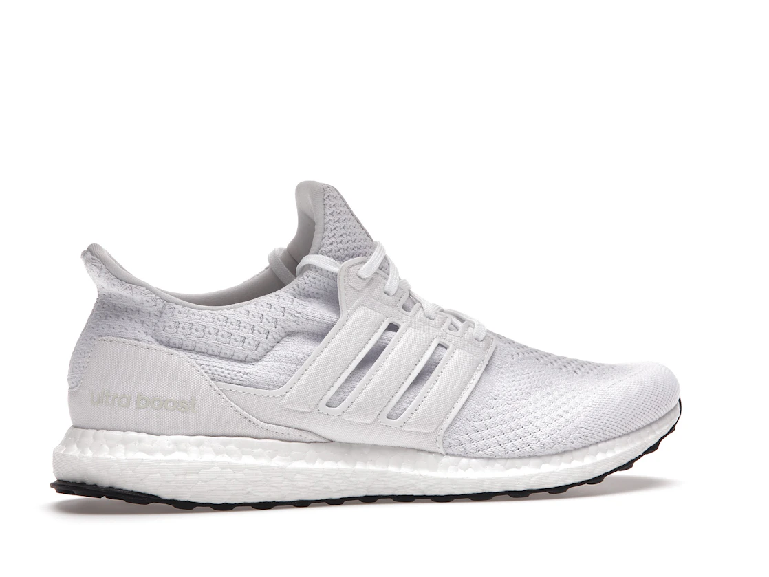 Vue 35 de adidas Ultra Boost 5.0 DNA Triple White