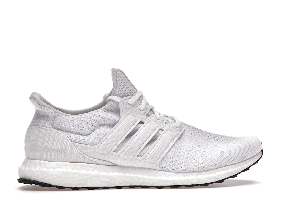 Vue 36 de adidas Ultra Boost 5.0 DNA Triple White